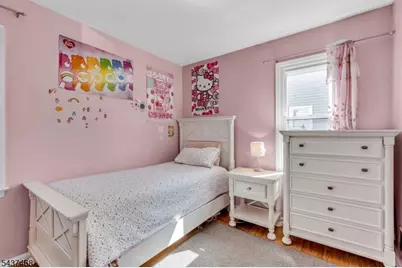 7 Washington Ave, Elmwood Park, NJ 07407 - Photo 12