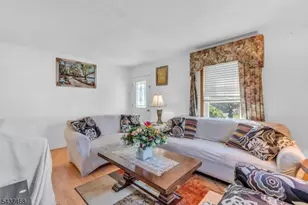 7 Washington Ave, Elmwood Park, NJ 07407 - Photo 10