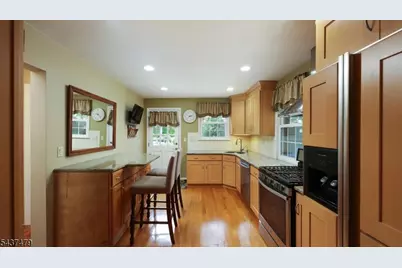 1920 Lake Ave, Scotch Plains Township, NJ 07076 - Photo 8
