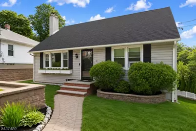 2 Center St, Butler, NJ 07405 - Photo 2