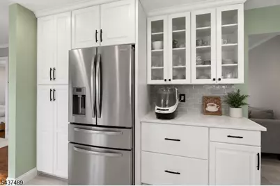 2 Center St, Butler, NJ 07405 - Photo 8