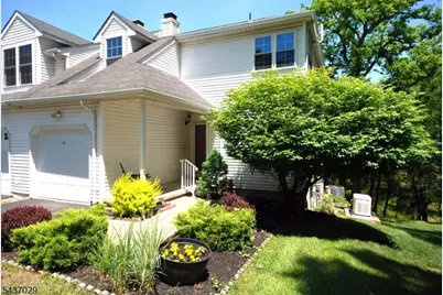 34 Delaware Ln, Branchburg Township, NJ 08876 - Photo 2