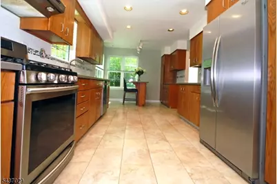 34 Delaware Ln, Branchburg Township, NJ 08876 - Photo 14