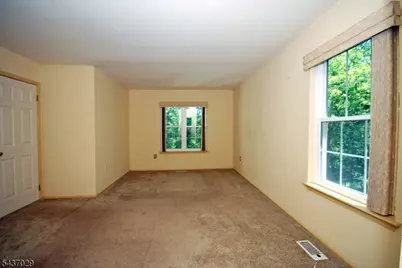 34 Delaware Ln, Branchburg Township, NJ 08876 - Photo 18