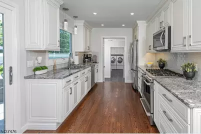 22 Cleveland Cir, Montgomery Township, NJ 08558 - Photo 4