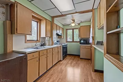 71 Battle Hill Ave, Springfield, NJ 07081 - Photo 2