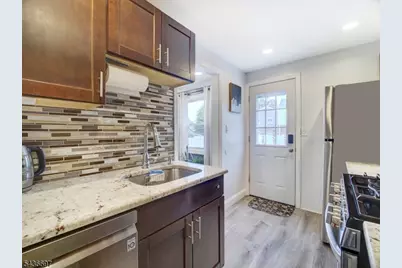 605 Crescent Dr, Bound Brook, NJ 08805 - Photo 10