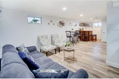605 Crescent Dr, Bound Brook, NJ 08805 - Photo 16
