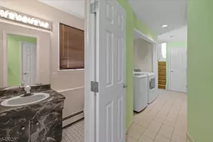 286 Gilbert Ave, Elmwood Park, NJ 07407 - Photo 10