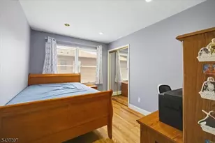 286 Gilbert Ave, Elmwood Park, NJ 07407 - Photo 14