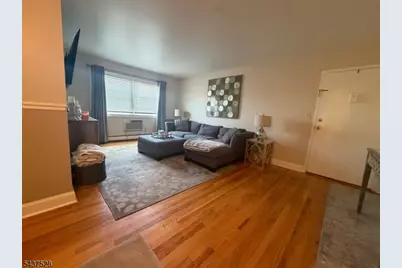 32 Knox Ter #2C, Wayne, NJ 07470 - Photo 1