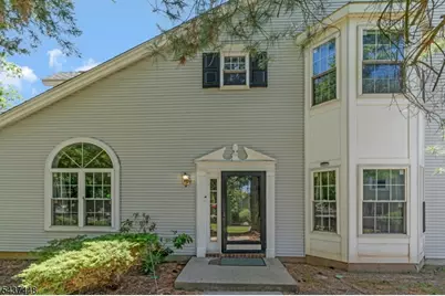 34 Topaz Dr, Franklin Township, NJ 08823 - Photo 2