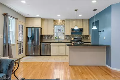 34 Topaz Dr, Franklin Township, NJ 08823 - Photo 12