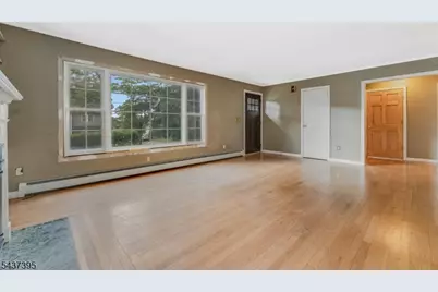 10 Tamarack Rd, Mount Olive, NJ 07828 - Photo 4