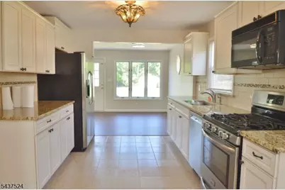 35 Troy Rd, East Hanover Township, NJ 07936 - Photo 6