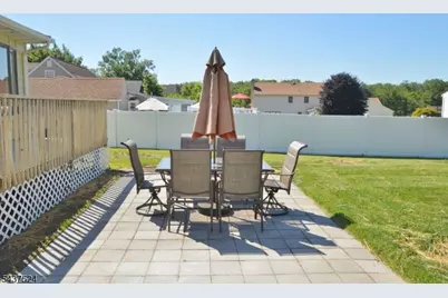 35 Troy Rd, East Hanover Township, NJ 07936 - Photo 18