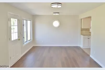 35 Troy Rd, East Hanover Township, NJ 07936 - Photo 10