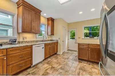 28 Codington Pl, Somerville, NJ 08876 - Photo 14