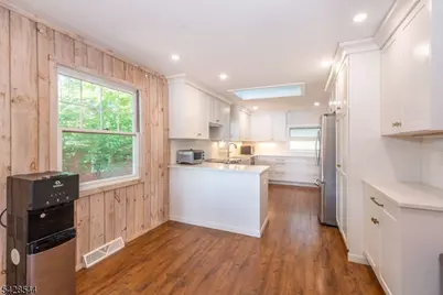 5 Coulter Pl, Hopatcong, NJ 07821 - Photo 10