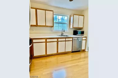 108 Vista Dr, Hanover Township, NJ 07927 - Photo 4