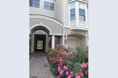 210 Edmonton Ct, Livingston, NJ 07039 - Photo 32
