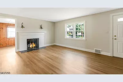 28 E Young St, Somerville, NJ 08876 - Photo 2