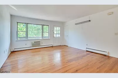 55 Gill Ln, Woodbridge Township, NJ 08830 - Photo 8
