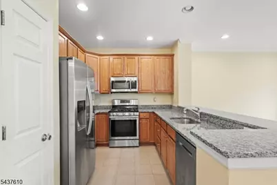 260 Riverwalk Way, Clifton, NJ 07014 - Photo 6