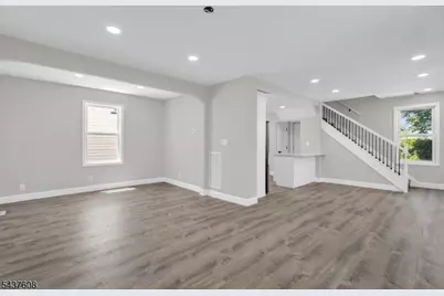 956 Adams Ave, Elizabeth, NJ 07201 - Photo 4