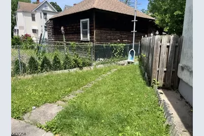 22 Drake St, Bound Brook, NJ 08805 - Photo 4