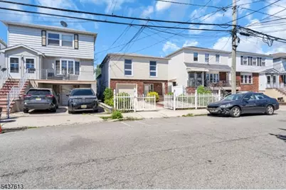 23 Colonial Dr, Bayonne, NJ 07002 - Photo 4