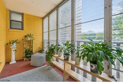 530 Valley Road C00 #2V, Montclair, NJ 07043 - Photo 8