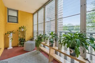 530 Valley Road C00, Montclair, NJ 07043 - Photo 8