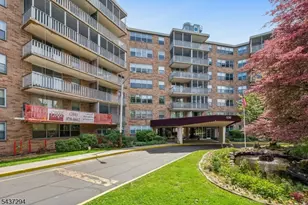 530 Valley Road C00, Montclair, NJ 07043 - Photo 12