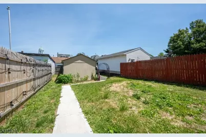 21 Henderson St, Phillipsburg, NJ 08865 - Photo 14