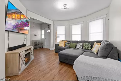 41 Coit St, Irvington, NJ 07111 - Photo 4
