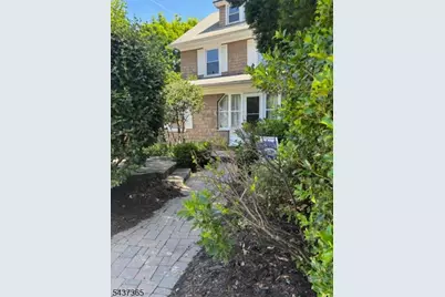9 Laurel Pl, Montclair, NJ 07043 - Photo 2
