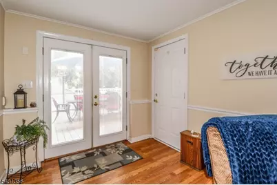 94 Hayes Ave, Clark Township, NJ 07066 - Photo 2