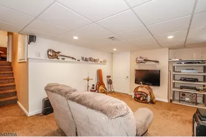 94 Hayes Ave, Clark Township, NJ 07066 - Photo 16