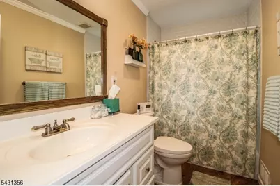 94 Hayes Ave, Clark Township, NJ 07066 - Photo 30