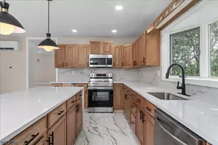 129 Owens Station Rd, Vernon, NJ 07418 - Photo 16