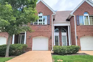 40 Schmidt Cir, Watchung, NJ 07069 - Photo 1