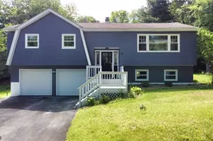 43 Courtland Dr, Wantage, NJ 07461 - Photo 2
