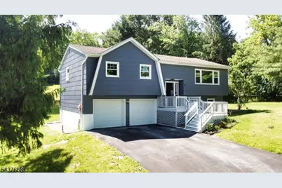 43 Courtland Dr, Wantage, NJ 07461 - Photo 1