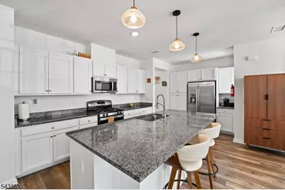215 Park Ln, Dunellen, NJ 08812 - Photo 12