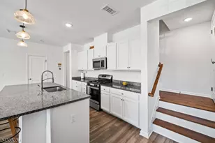 215 Park Ln, Dunellen, NJ 08812 - Photo 10