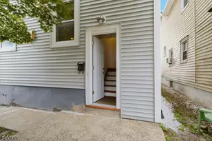 30 W Somerset St, Raritan, NJ 08869 - Photo 20