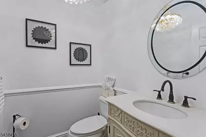 22 Averell Dr, Parsippany, NJ 07950 - Photo 20