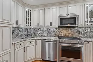 22 Averell Dr, Parsippany, NJ 07950 - Photo 6