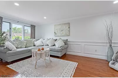 22 Averell Dr, Parsippany, NJ 07950 - Photo 12